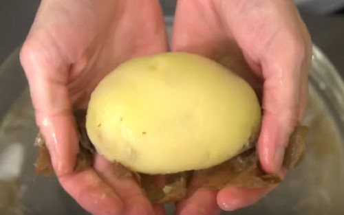 Peel Potatoes With Your Bare Hands Enjoy Easy Meals